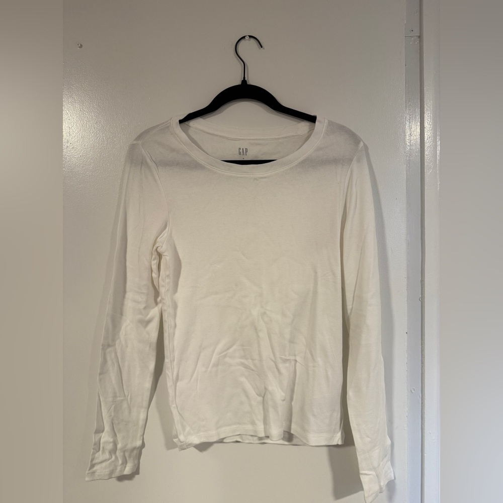 NWOT! GAP Women’s Long Sleeve Shirt - White
